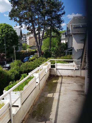 house 9 rooms for rent on GARCHES (92380)