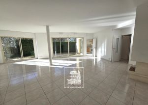 apartment 5 rooms for rent on ST CLOUD (92210)