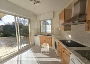 apartment 5 rooms for rent on ST CLOUD (92210)