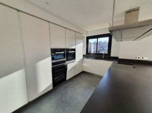 apartment 4 rooms for sale on VILLE D AVRAY (92410)