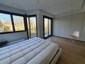 apartment 4 rooms for sale on VILLE D AVRAY (92410)