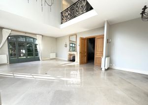 house 8 rooms for rent on CROISSY SUR SEINE (78290)