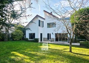 maison 7 pièces en location sur LA CELLE ST CLOUD (78170)