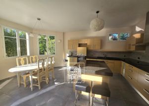 maison 9 pièces en location sur LE VESINET (78110)