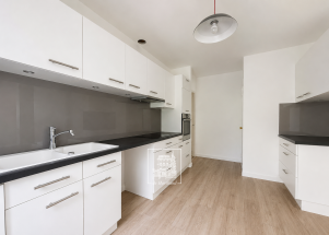 house 12 rooms for rent on L ETANG LA VILLE (78620)