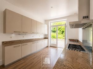 house 10 rooms for rent on SEVRES (92310)