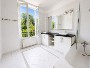 house 10 rooms for rent on SEVRES (92310)