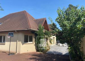 maison 9 pièces en location sur LA CELLE ST CLOUD (78170)