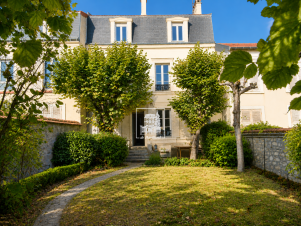 Maison 8 pièces 158 m² · à Chatou · 158 m² · 3 295 €/mois