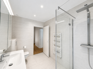 house 8 rooms for rent on LOUVECIENNES (78430)