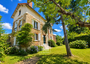 house 8 rooms for rent on ST CLOUD (92210)